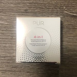 Pür 4-in-1 Pressed Mineral Powder Foundation MN3